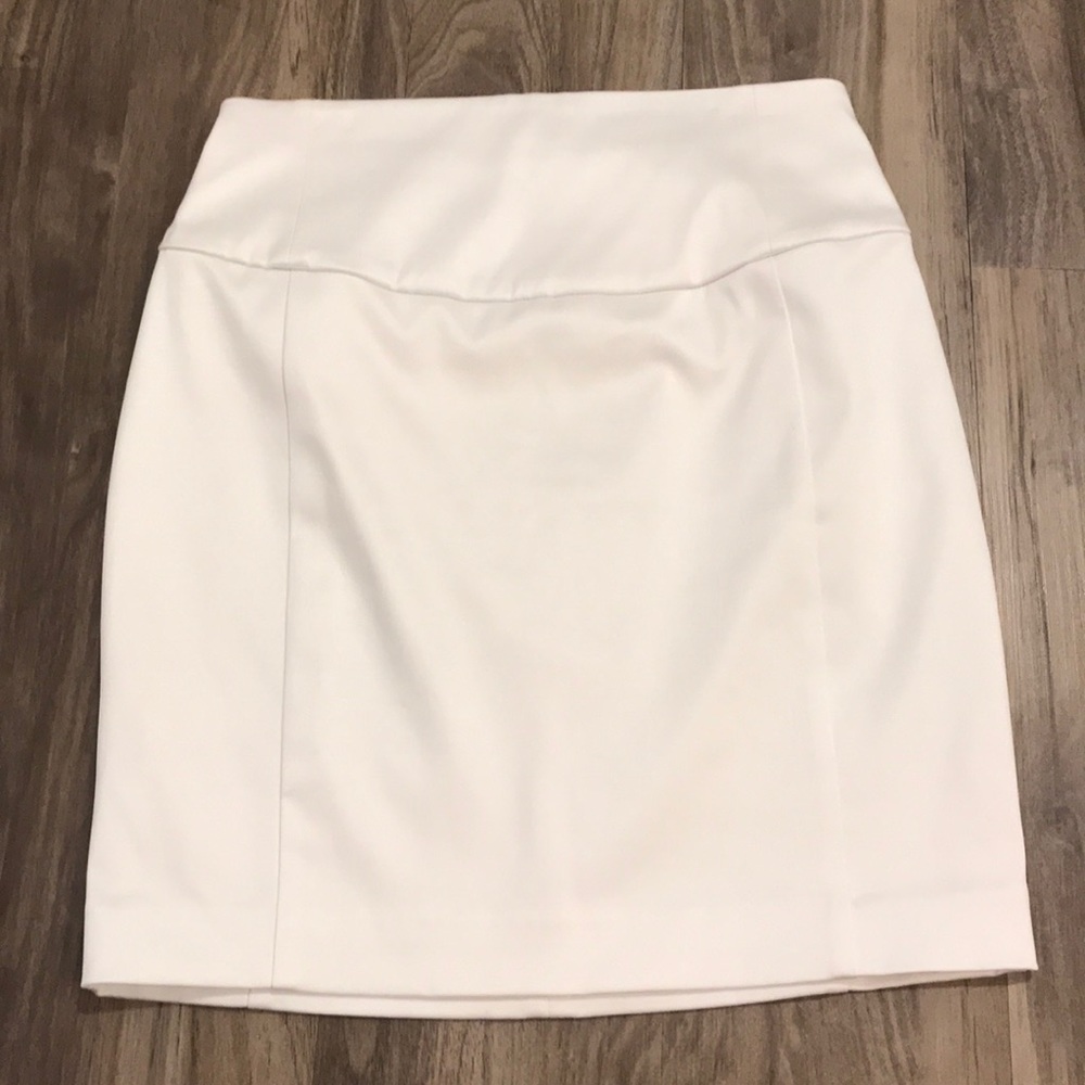 White pencil skirt